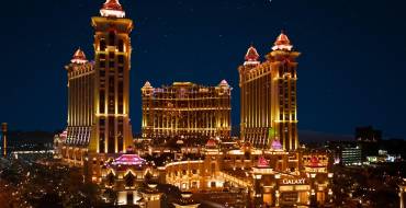 Galaxy Macau Casino: Night Hotel