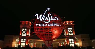 WinStar World Casino & Resort: Night view